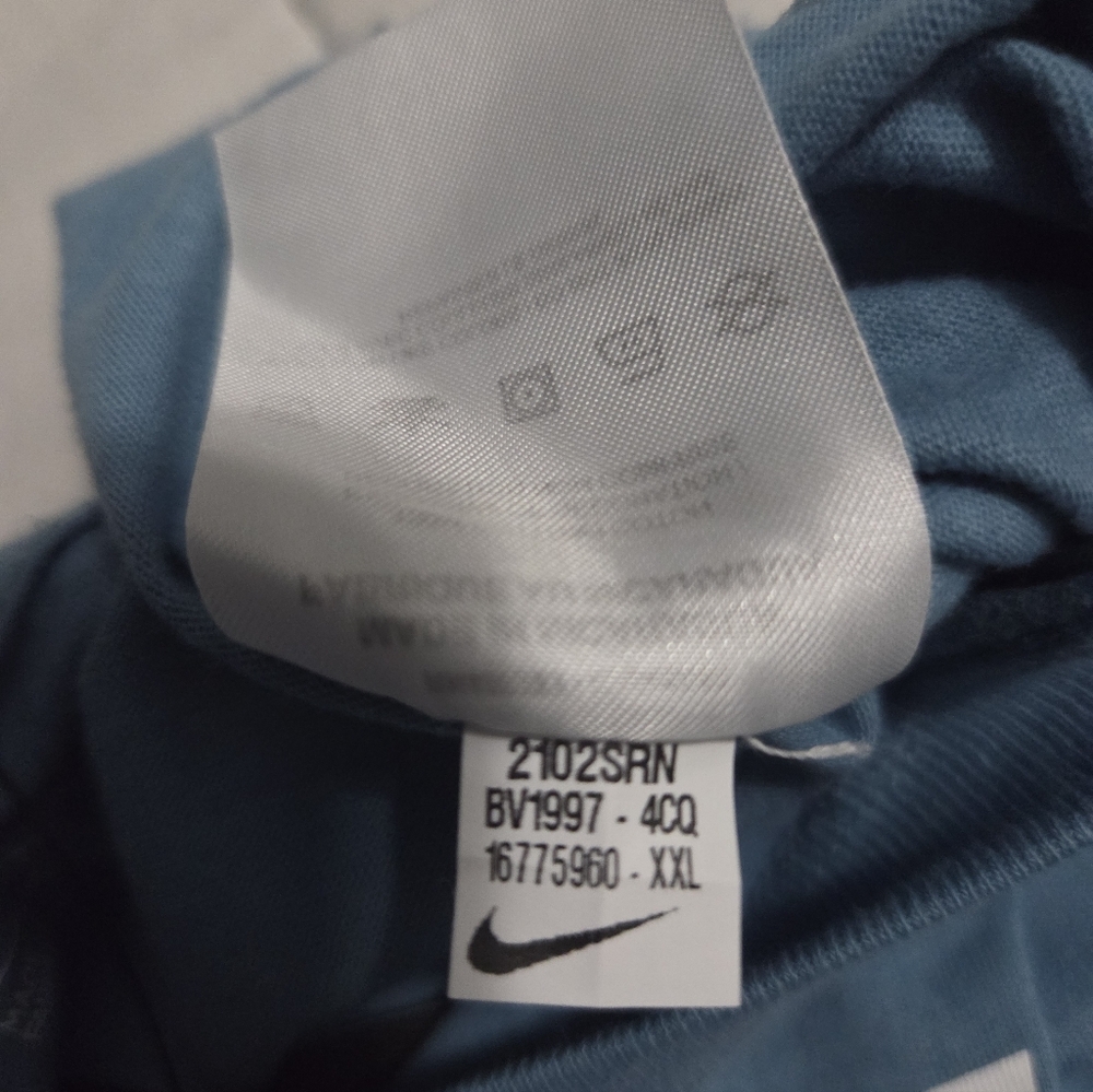 Nike Xxl T Shirt (NWT) - Picture 2 of 3